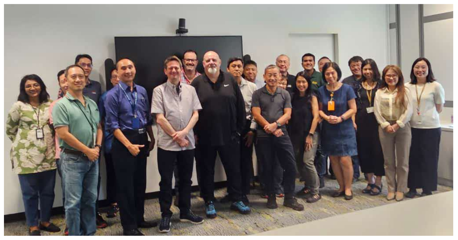 Cambridge delegation with SEAB management